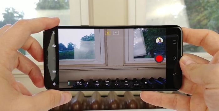 Video smartphone recording vertical stabilize camera